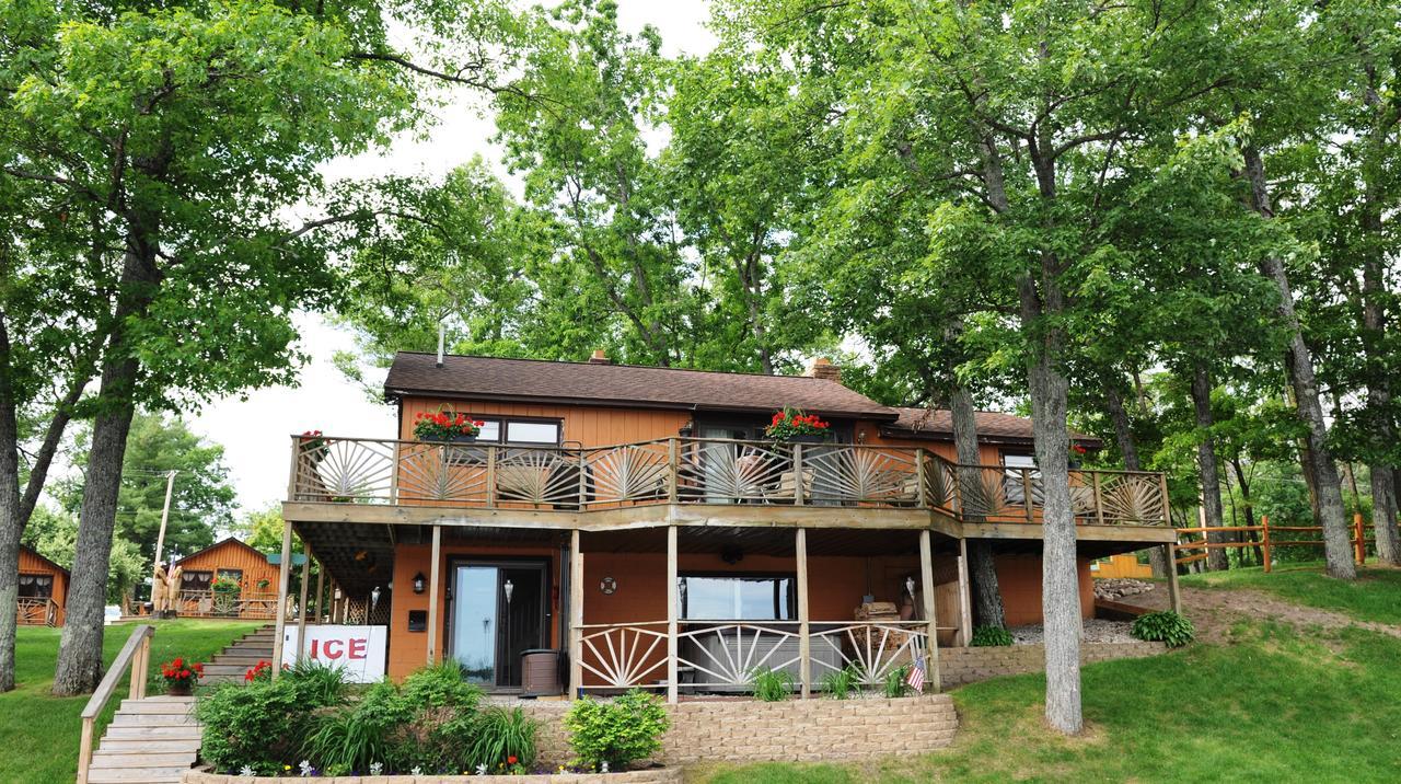 Clear Lake Resort West Branch Ngoại thất bức ảnh