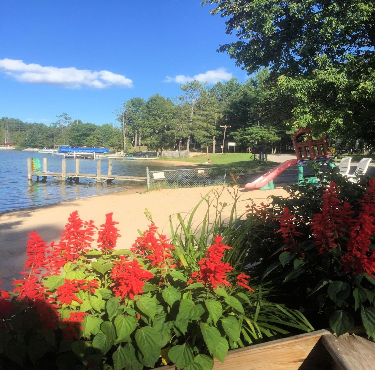 Clear Lake Resort West Branch Ngoại thất bức ảnh